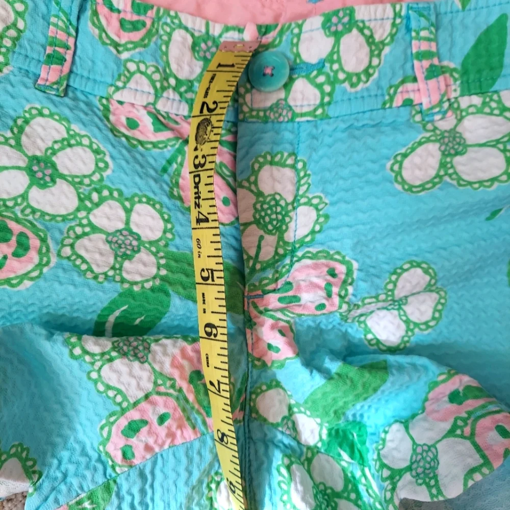 Lilly Pulitzer Buttercup Shorts Size 6 - Picture 9 of 9